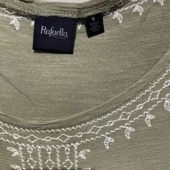 Rafaella Women's Green Embroidered Round Neck Short Sleeve Blouse Medium - Picture 3 of 7
